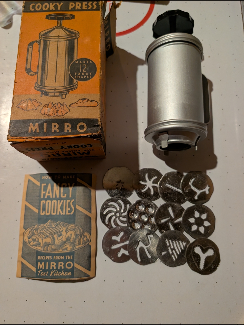 Mirro Cooky Press with 12 Fancy Shape Discs & Recipes Vintage